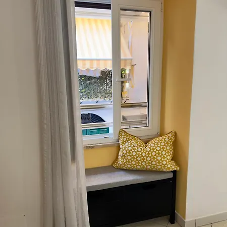 Apartman Stylish Steps From The *