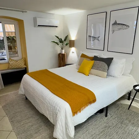 Appartement Stylish Steps From The Cefalù