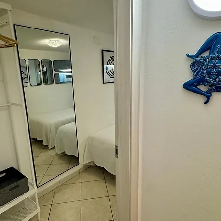 Stylish Steps From The Apartman *