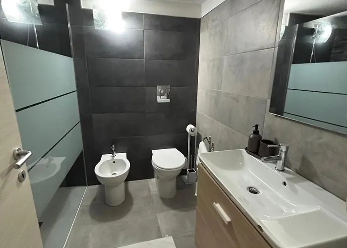 Apartment Stylish Steps From The Cefalu