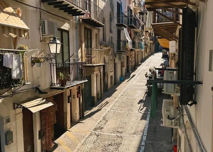 Appartamento Stylish Steps From The *