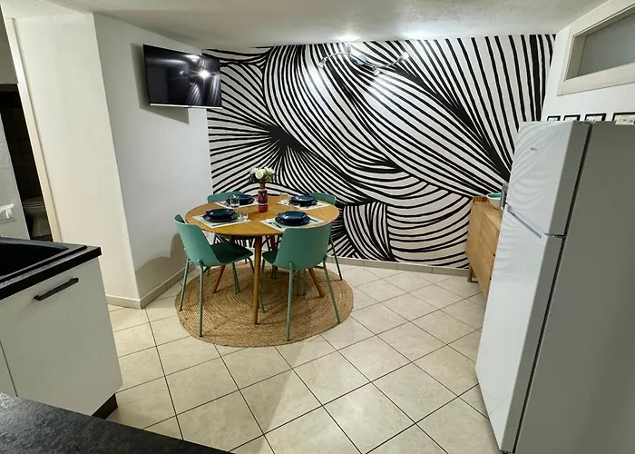 Stylish Steps From The Appartamento