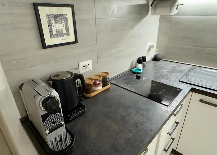 Stylish Steps From The Appartamento